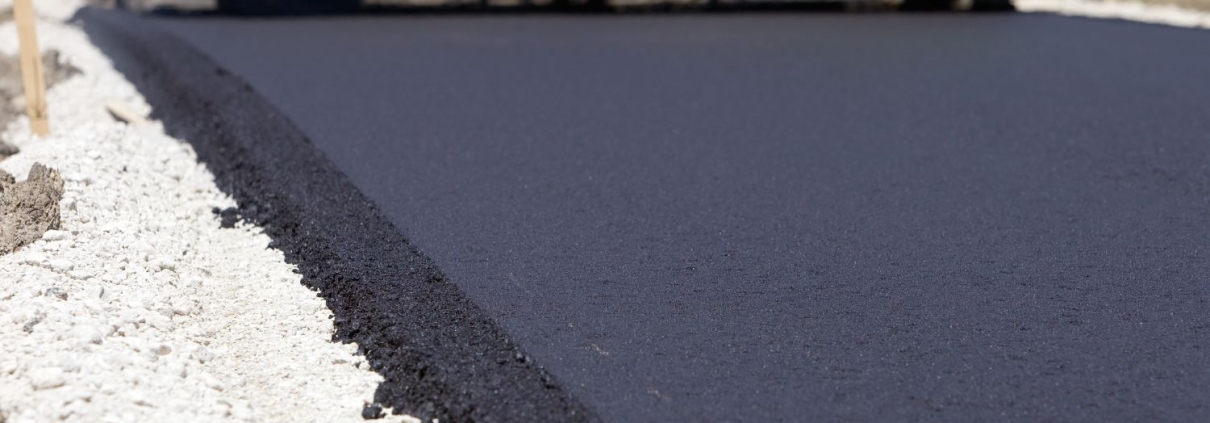 Best Asphalt Paving Contractors in Lincoln